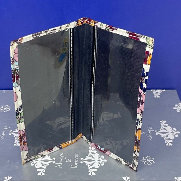 Vinyl Floral Checkbook Holder Retro Water Resistant - Picture 4 of 4